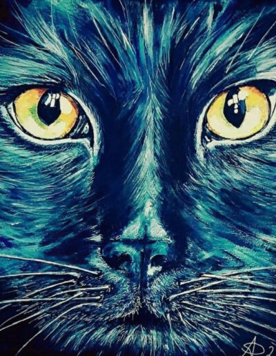 Dunkles Katzenporträt mit leuchtenden Augen in Blautönen – Acrylmalerei von Annett Precht